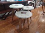 تصویر از میز بتنی